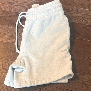 TNA XS boyfriend sweatfleece shorts Light Gray TNA Cozy Drawstring Shorts